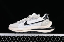DD1875-101-SACAI VAPORWAFFLE 3.0 WHITE/GREY/BLACK-WOMAN:36-39-MAN:40-46