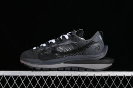 CV1363-105-SACAI VAPORWAFFLE 3.0 WHITE/BLACK-WOMAN:36-39-MAN:40-45