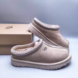 UGG sheep fur integrated snow boots 5950 sand color one foot kick home casual men's and women's styles in stock 35-45