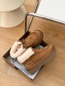 UGG sheep fur integrated snow boots 2551 square grams thick soled zipper short boots