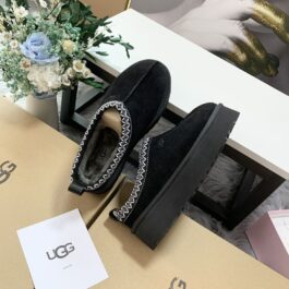 UGG sheep fur integrated snow boots 2553 black thick sole foot kick women's model in stock size 36-40