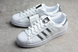 [AQ3091]-[AD SUPERSTAR CLASSIC WHITE/SILVER METALLIC]-[WOMAN:36-39 1/3]-[MAN:40-44]-[OG00124]