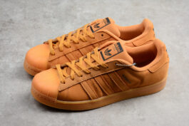 [BB0055]-[AD SUPERSTAR WHEAT]-[WOMAN:36-39 1/3]-[MAN:40-44]-[OG00134]