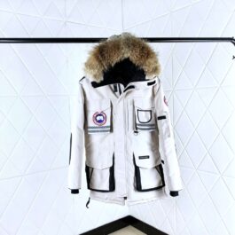 Canada Goose Performance Down Jackets ¨C Ultimate Protection Against the Elements E10 Blood Curse