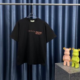 Bold Gucci-Inspired Print T-Shirt ¨C Urban Casual Fashion for Men