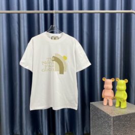Gucci-Inspired Vintage Logo Tee ¨C Stylish and Comfortable T-Shirt